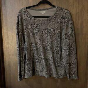 *4/$20* Gray and black mixed animal print long sleeve tee size 1x